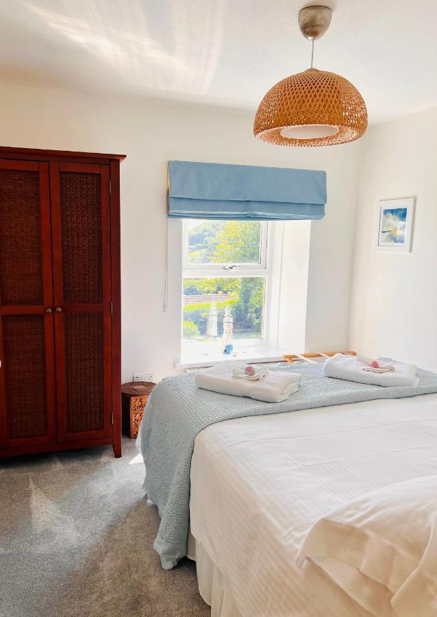 Gordy Hall -Sea Facing Welsh Cottage With Stunning Views Pendine Exterior foto